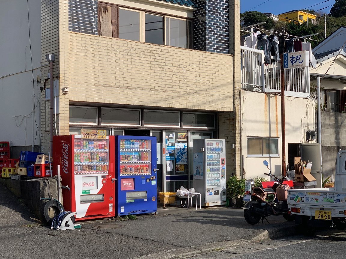 小坪港・周辺施設